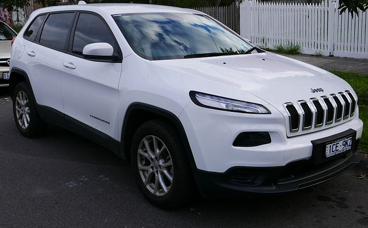 If you're looking for the best bang for your buck SUV under 30000 consider the jeep cherokee