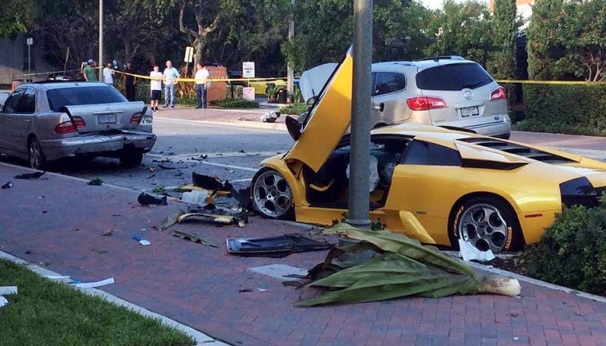 10 Mind-Bending Supercar Crashes