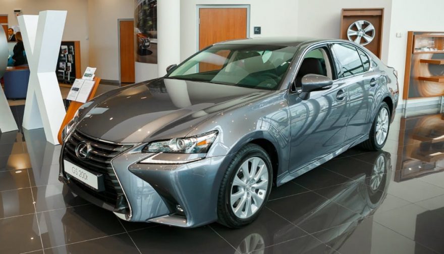 The Lexus ES was one of the bestselling luxury cars of 2016