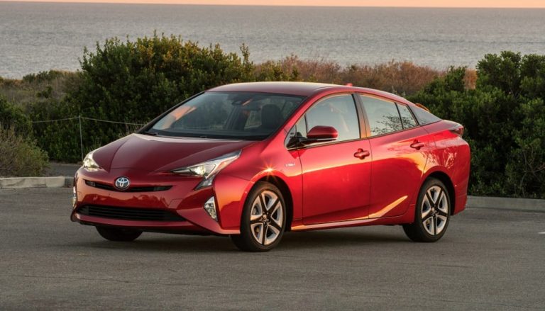 2017 toyota prius review