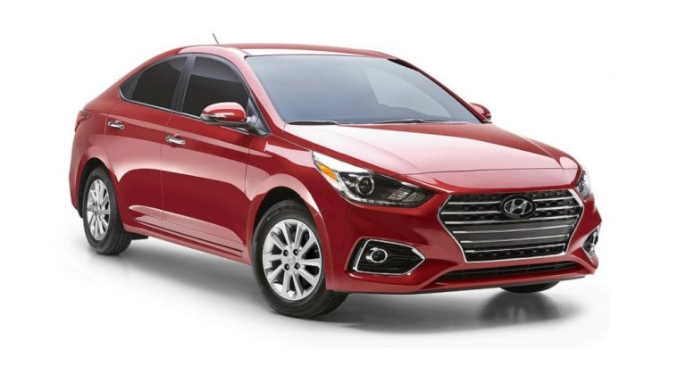 The 2018 Hyundai Accent steals design elements from the Elantra