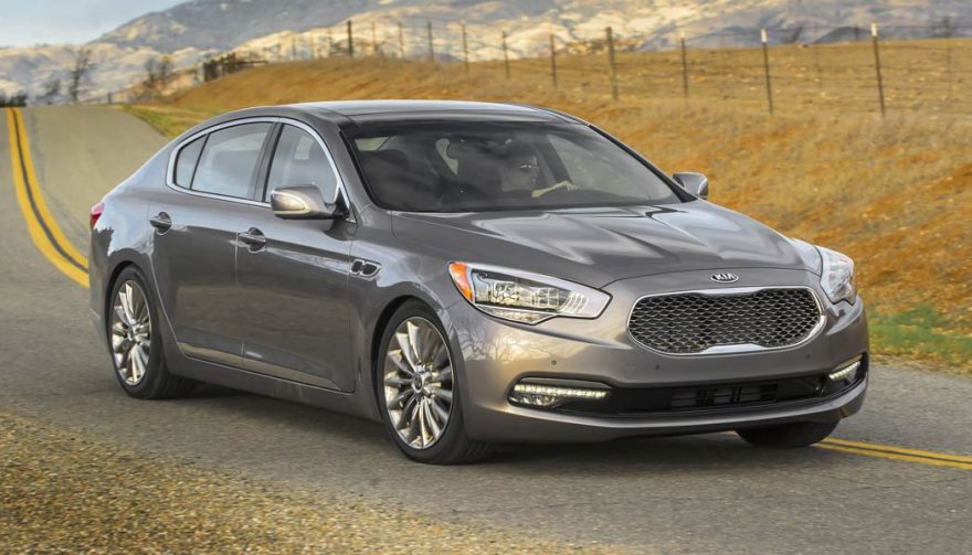 The Kia 900 is one of the best cars for tall drivers