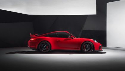 The 2018 Porsche 911 GT3 has a number of aerodynamic design features