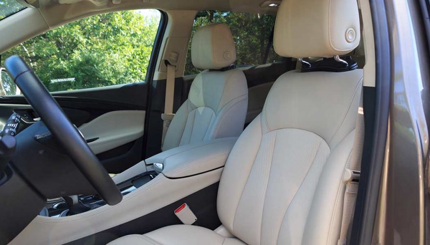 The interior of the 2017 Buick Envision