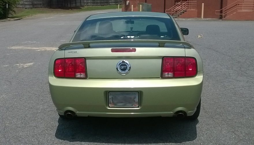 rear end of a 2006 mustang gt