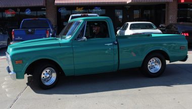 Side View of 1971 Chevy C10