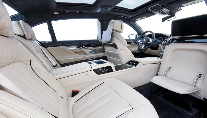 2018 BMW m760li xdrive interior